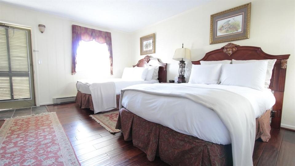 Hillwinds Inn - Blowing Rock — photo 12