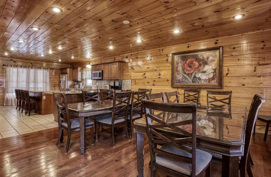 Serenity Mountain Pool Lodge — photo 23