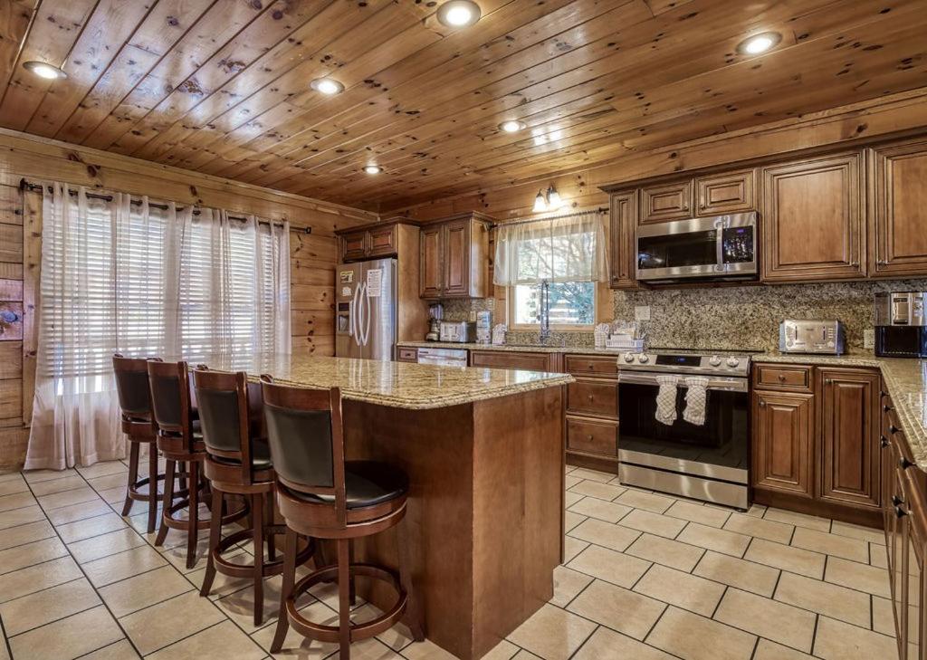 Serenity Mountain Pool Lodge — photo 24