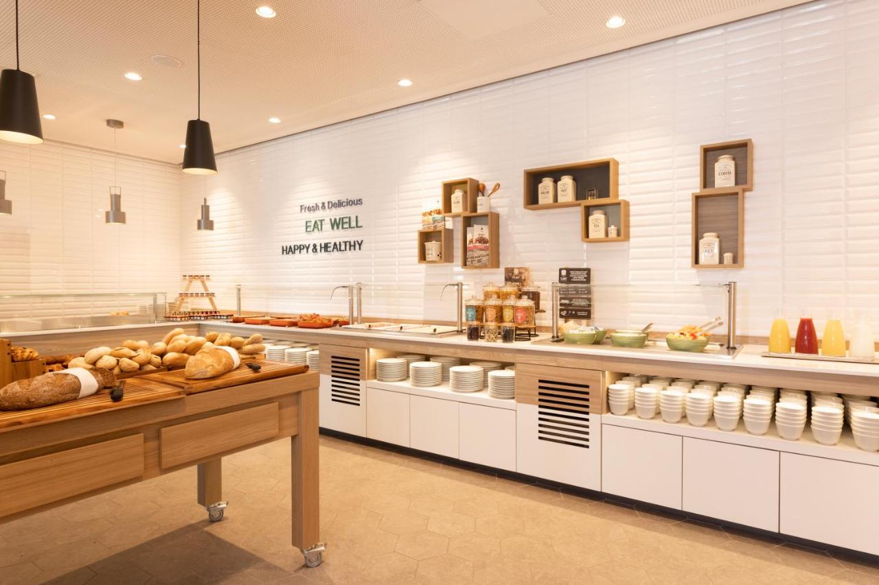 Eten bij of ergens in de buurt van het hotel 