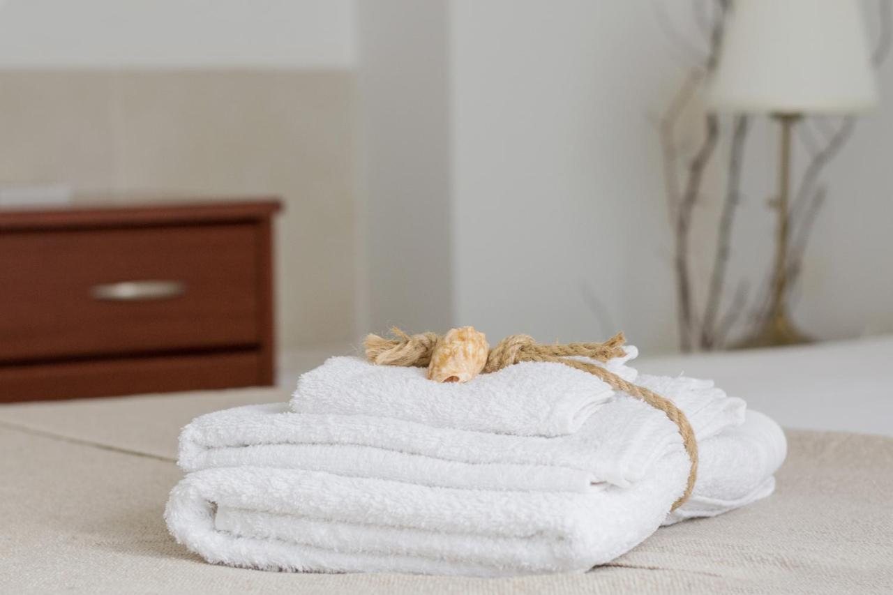 Cozy Apartment with Private Courtyard , Near Syngrou-Fix Metro Station - 3