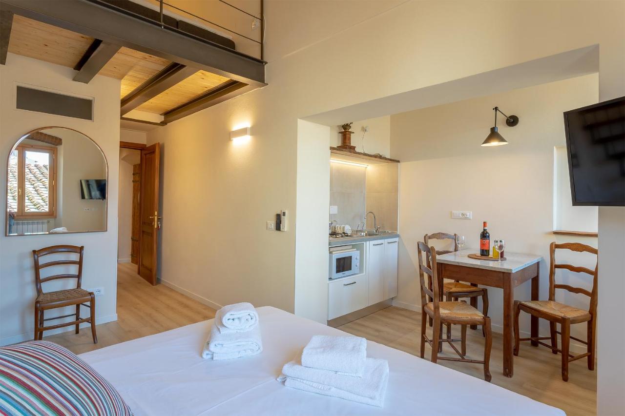 Ramaglianti Apartments Suite Tre - 4