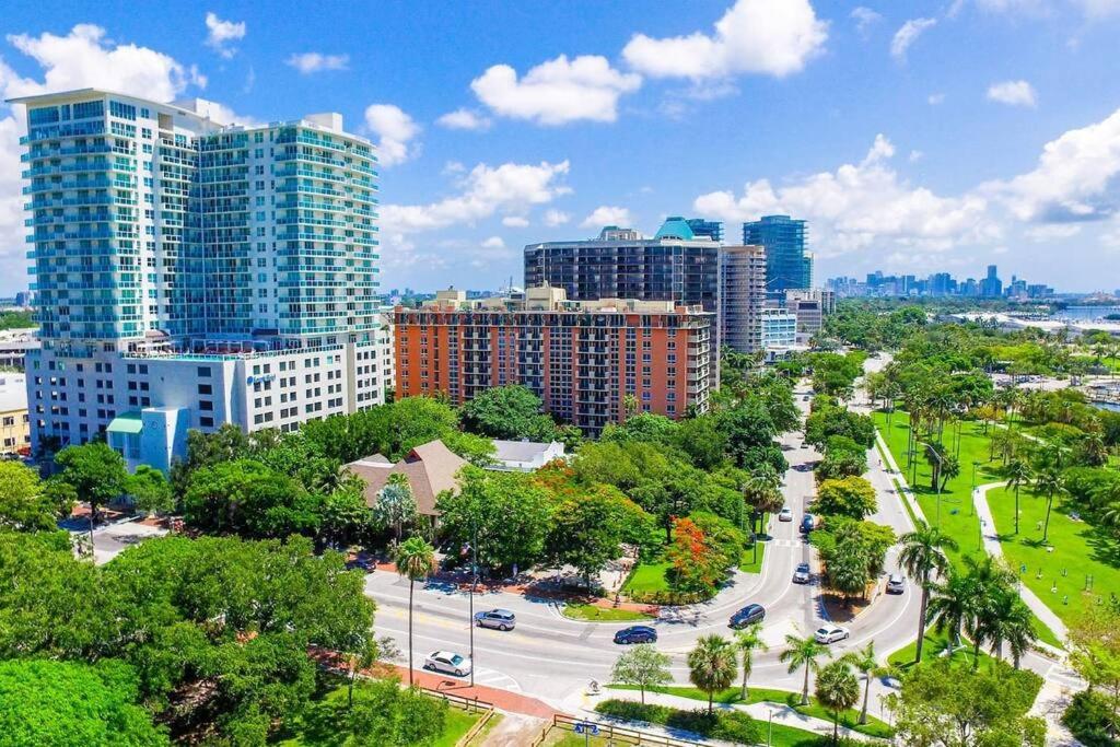 1bed 1bath Steps To Marina & Cocowalk In Grove - 2