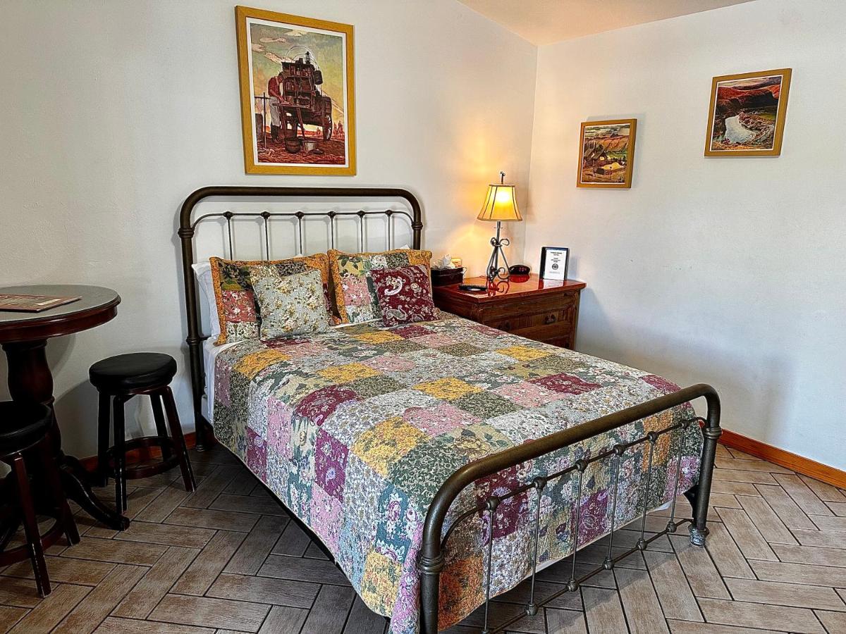 Buffalo Chip's Ranch House Motel — photo 2