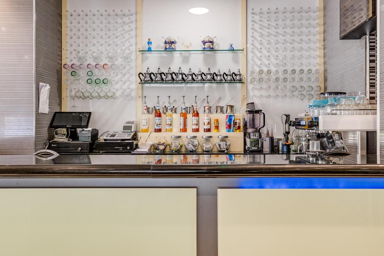 London Star Hotel - 4