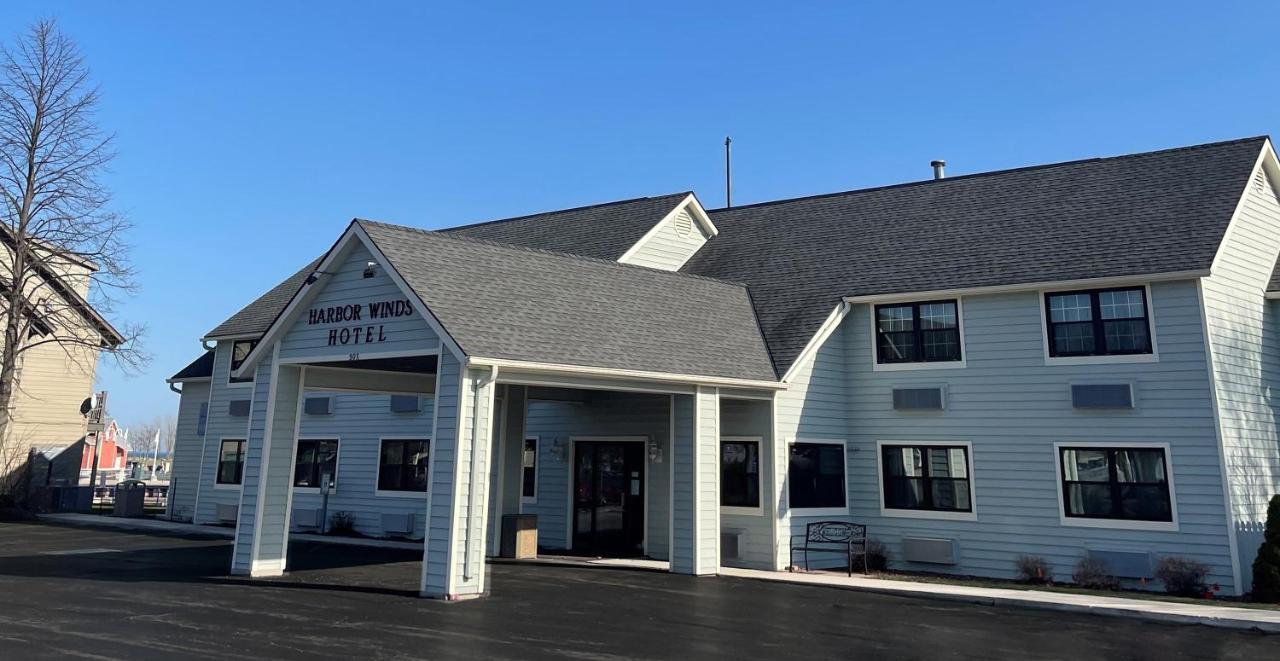 Harbor Winds Hotel — photo 9