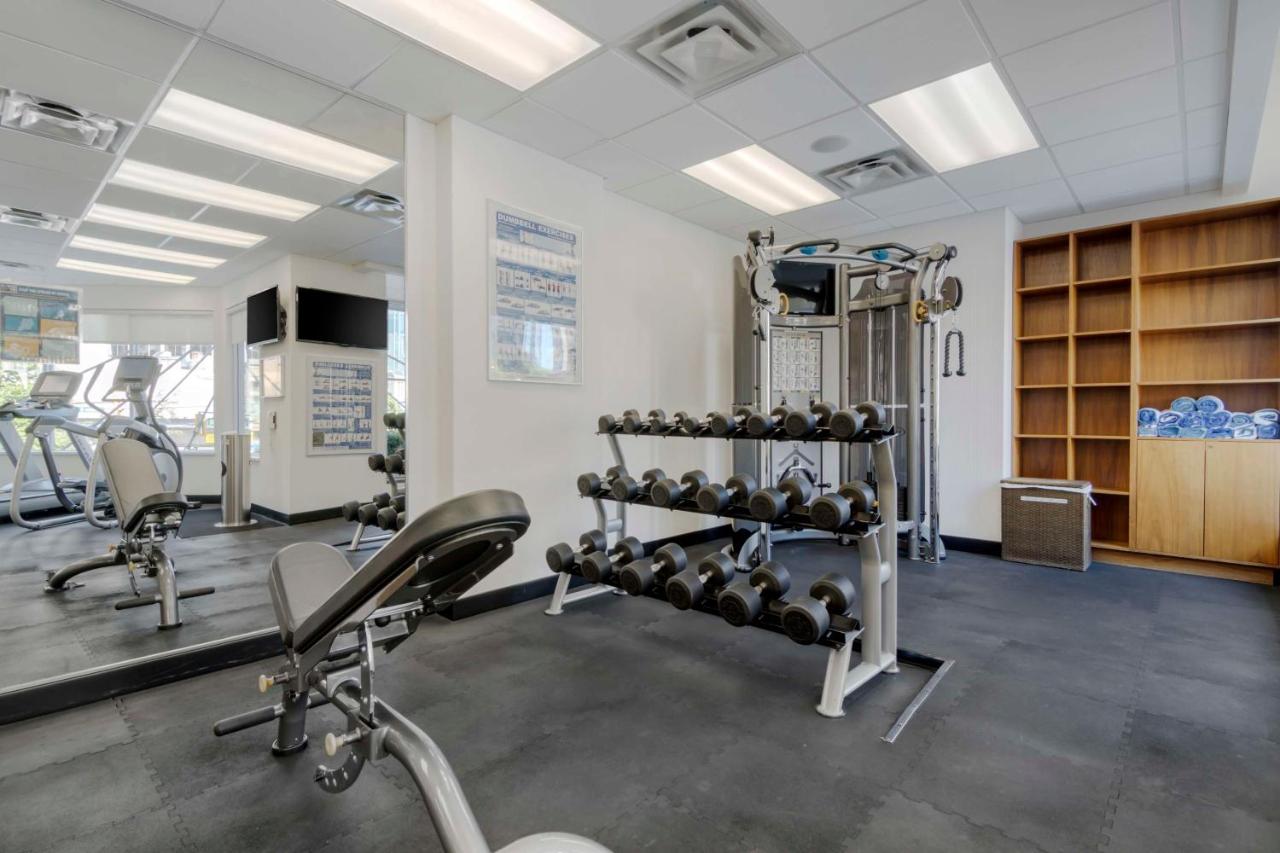 Best Western Premier Chateau Granville Hotel & Suites & Conference Centre photo