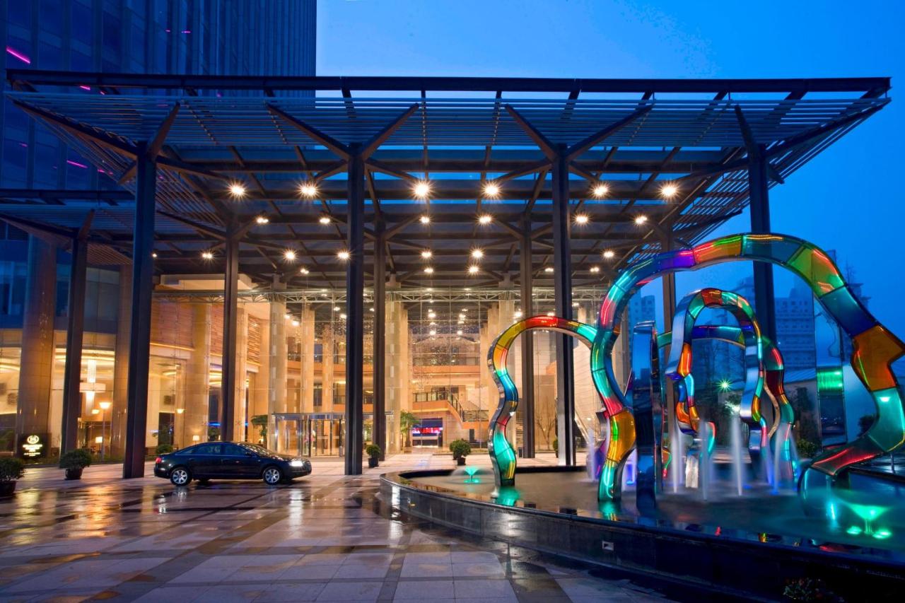 Sheraton Grand Shanghai Pudong Hotel & Residences photo