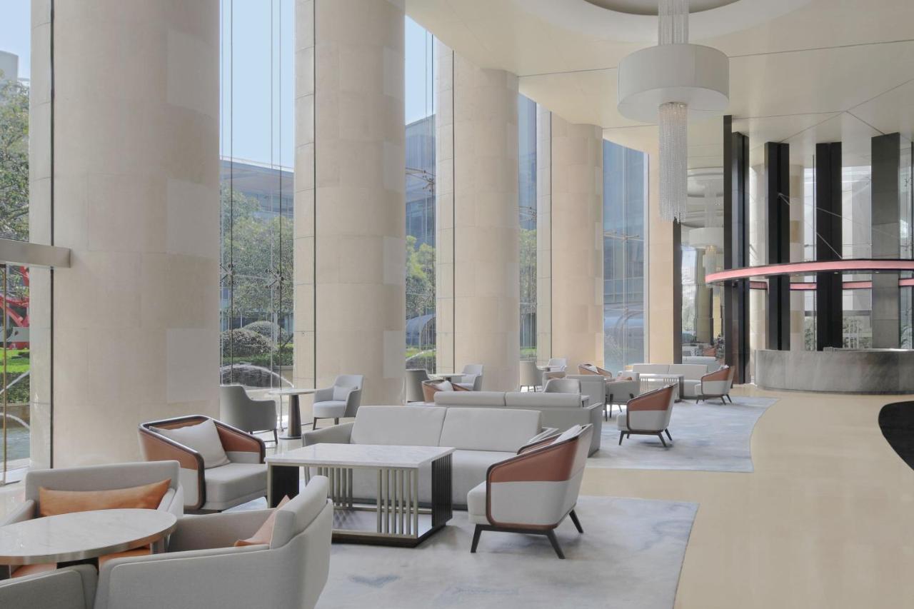 Sheraton Grand Shanghai Pudong Hotel & Residences photo