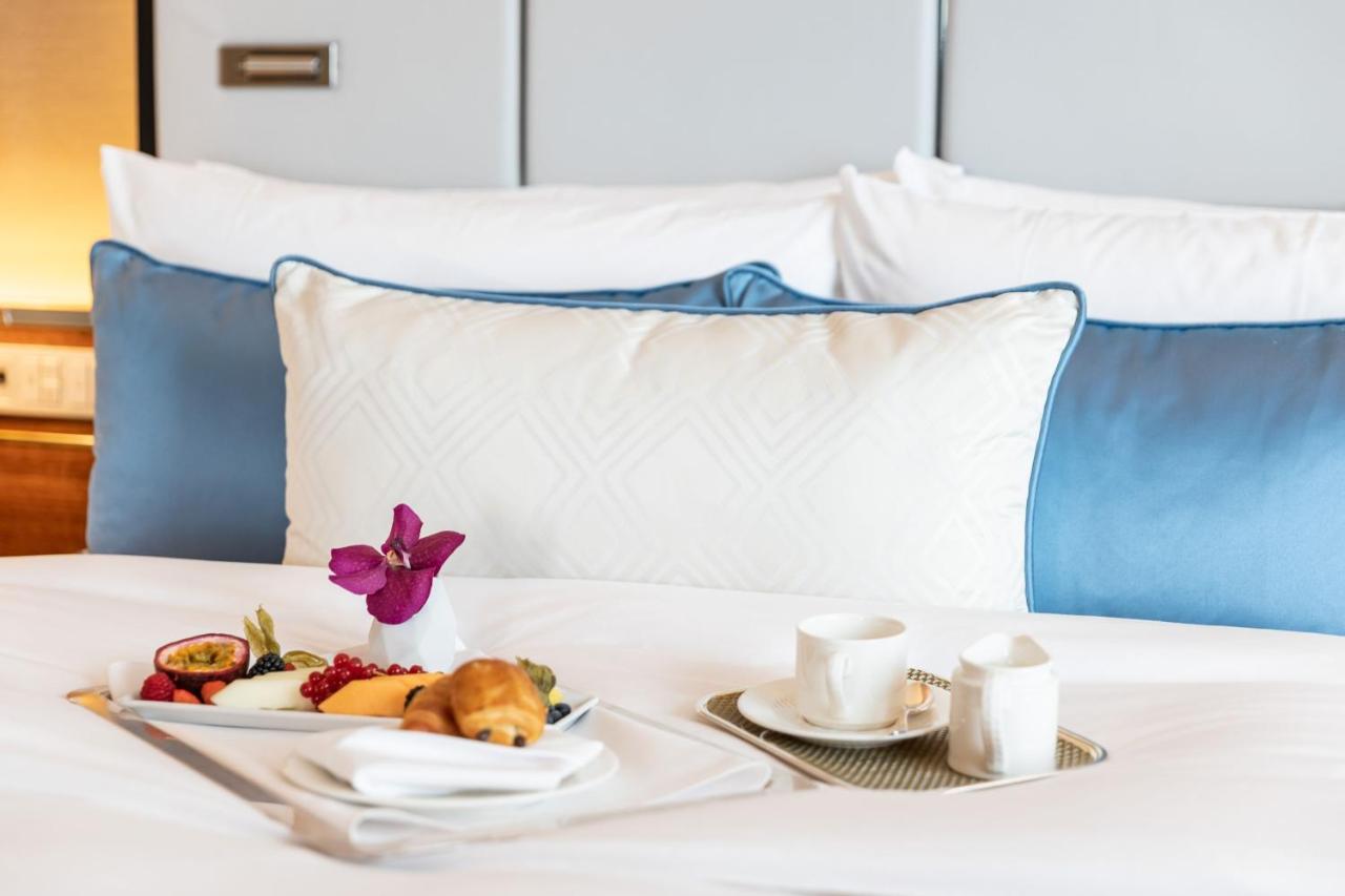 The Ritz-Carlton, Berlin photo