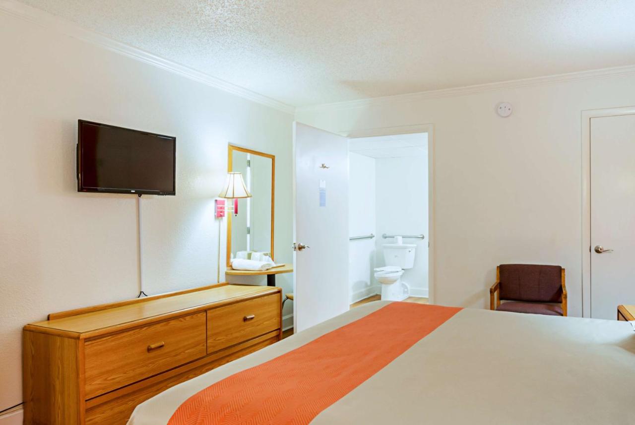 Swan Motel — photo 14