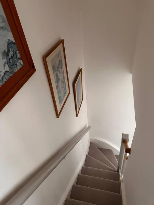 Cosy 19th century two bedroomed home with available parking - 4