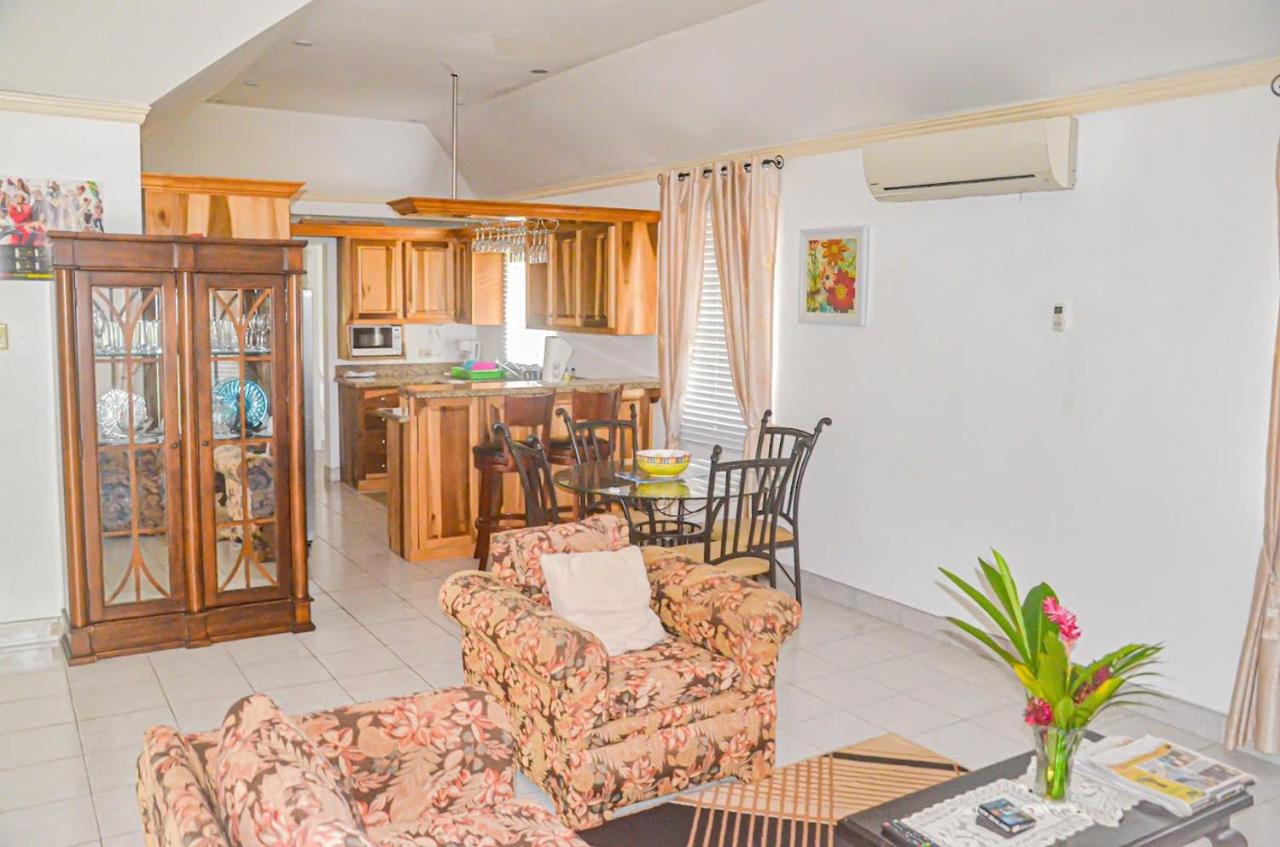 Bamboo Vacation Home - 4