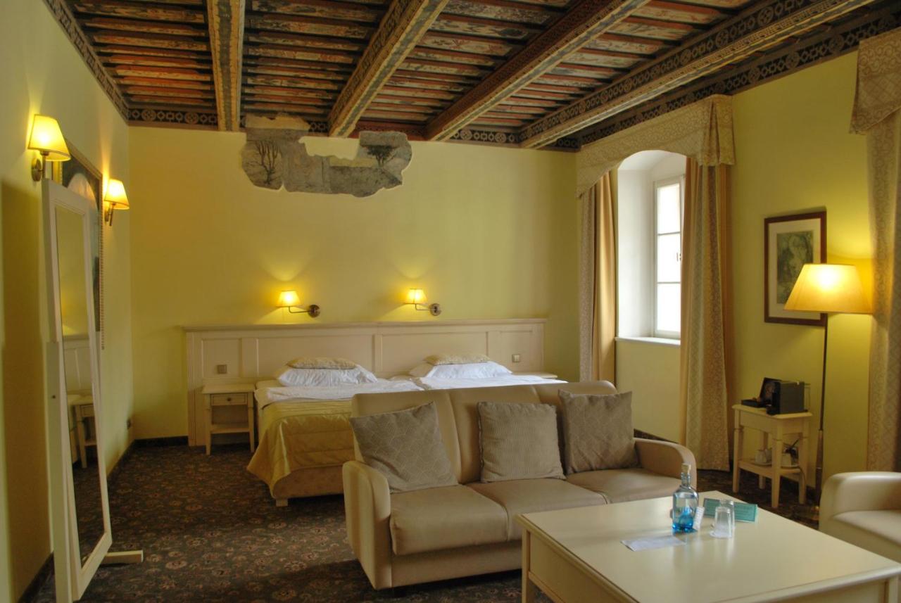 Hotel Metamorphis photo