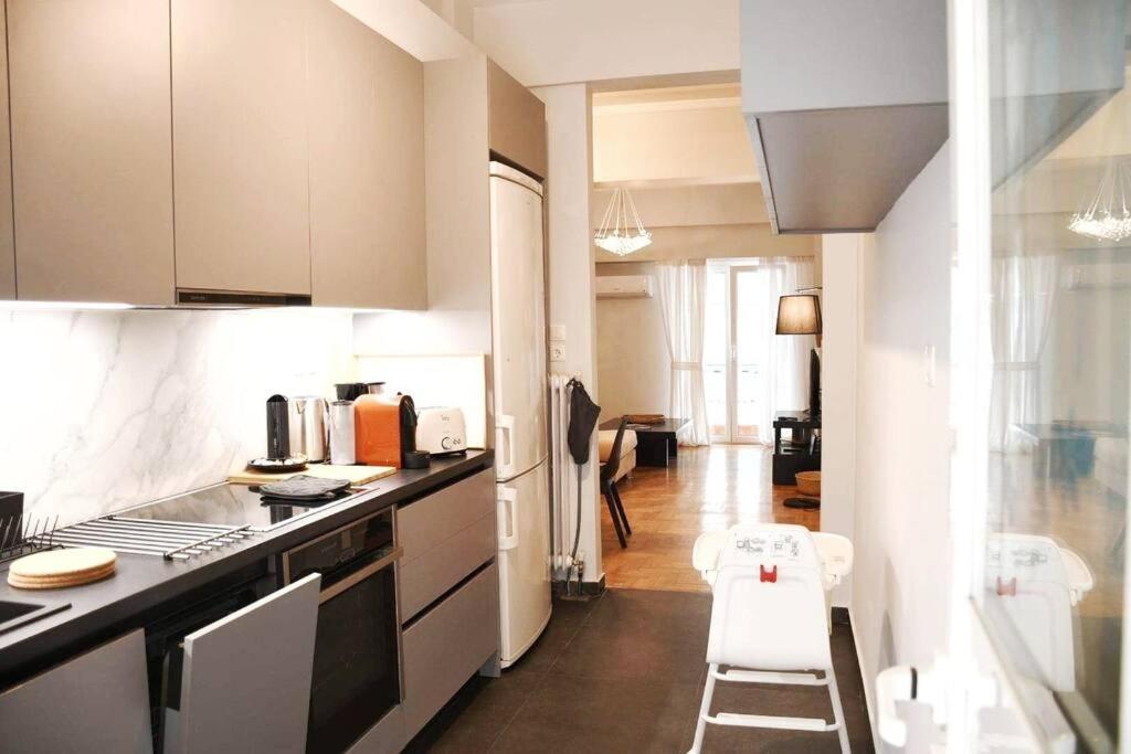 central Athens apartment near Kallimarmaro hosted by vasiliki - 4