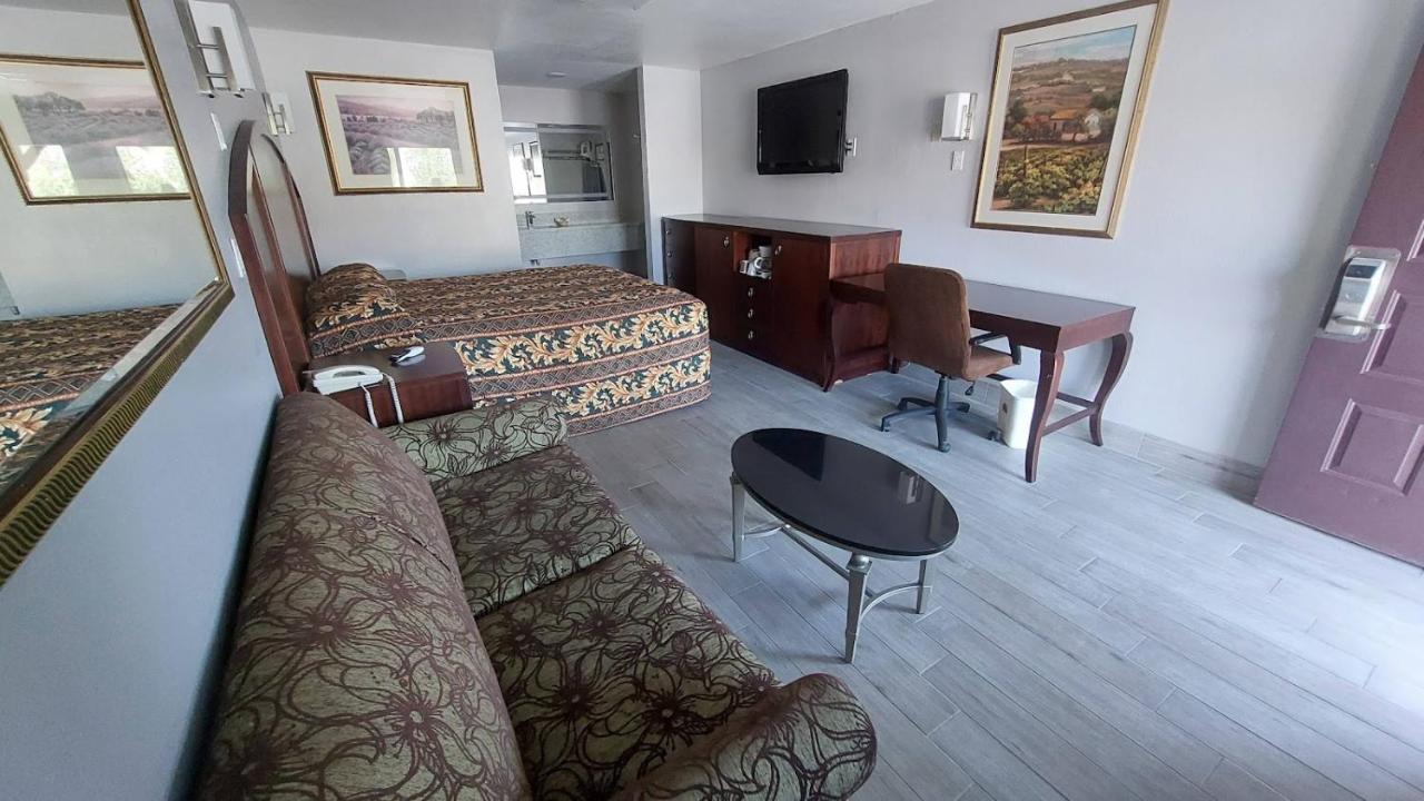 Regency Inn — photo 16