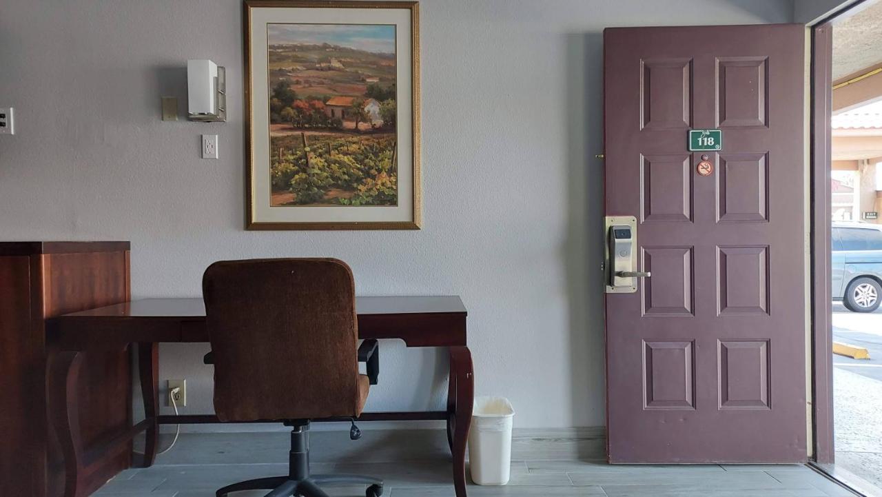 Regency Inn — photo 19
