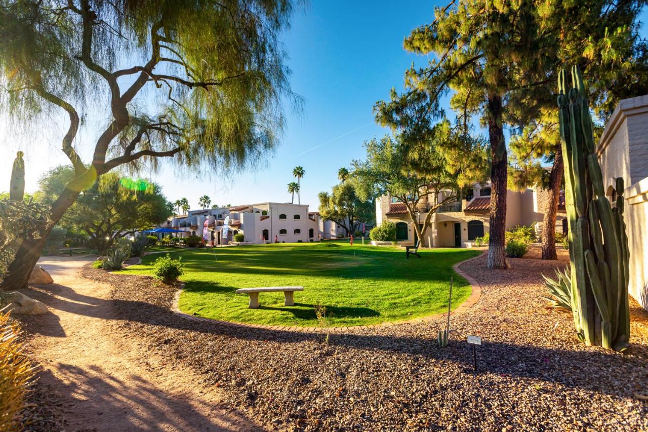 Фото Scottsdale Camelback Resort