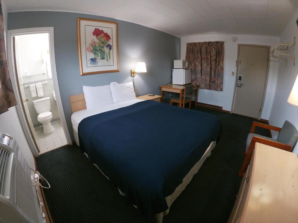 BUDGET INN — photo 11