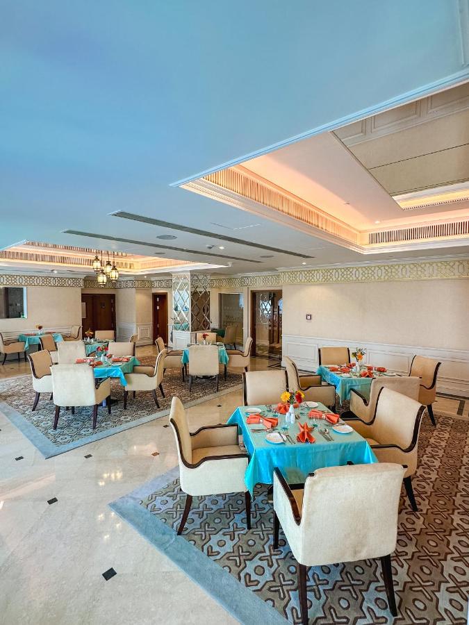 Holiday Inn Dhaka City Centre, an IHG Hotel photo