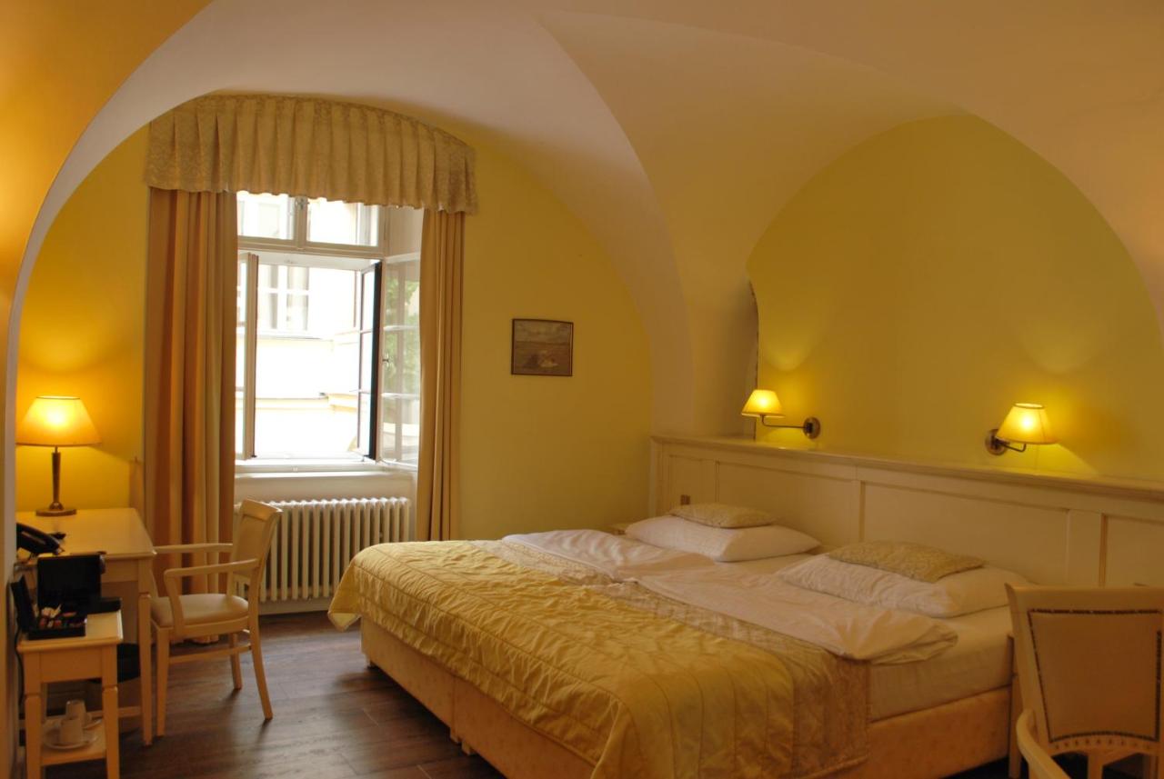 Hotel Metamorphis photo