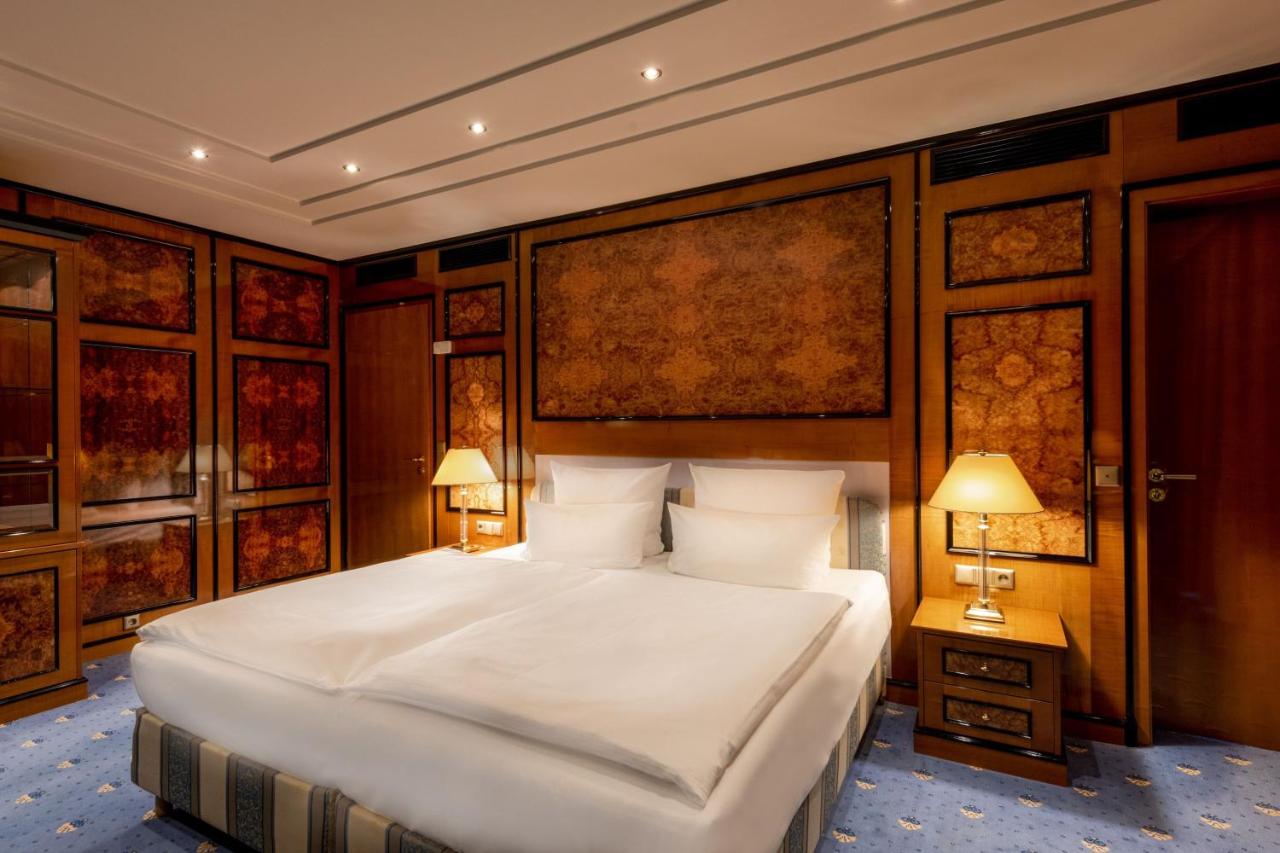 JW Marriott Hotel Berlin photo