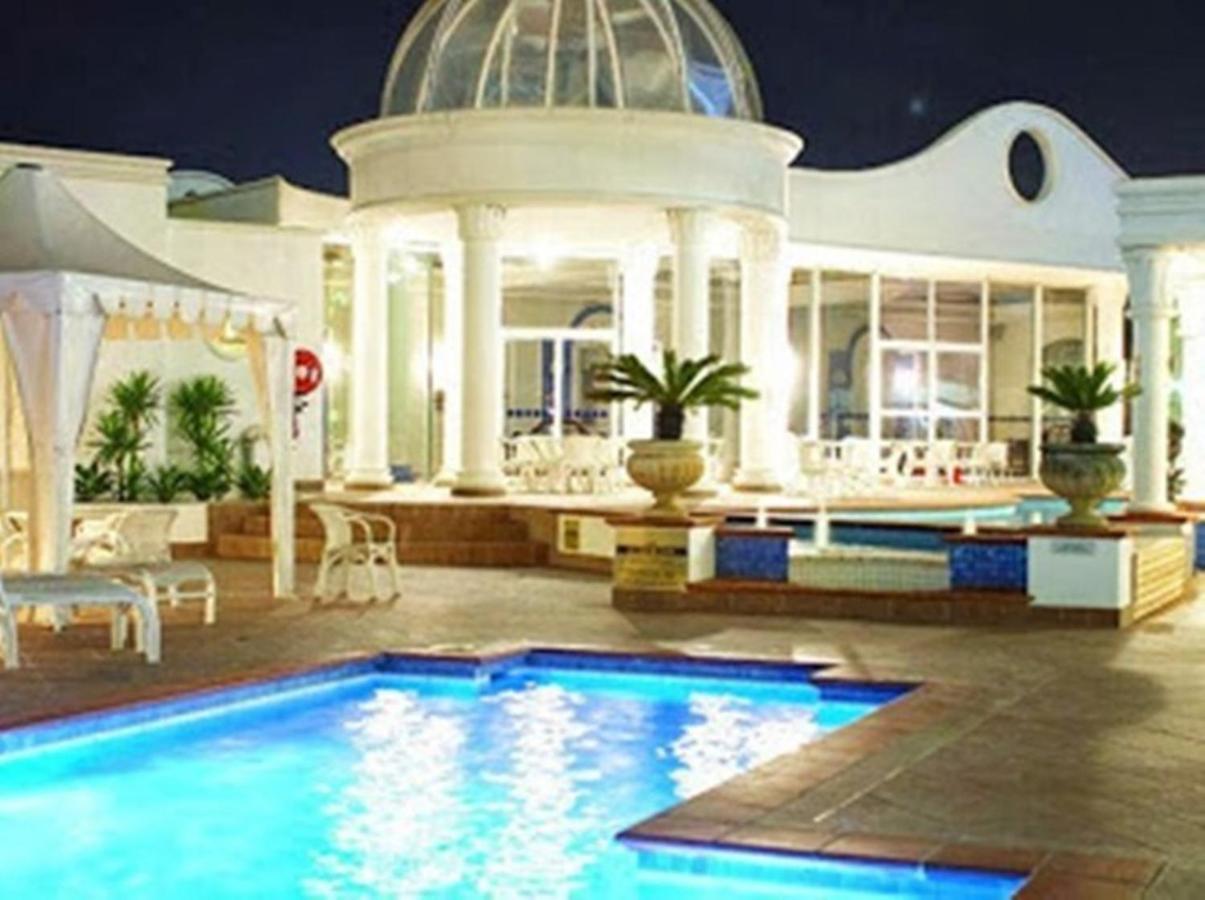 Broadbeach Holiday Apartments photo