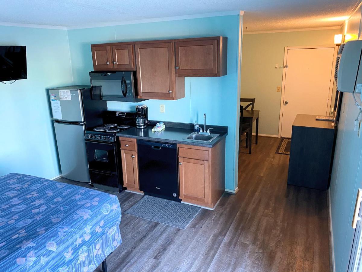 Admiral's Quarters — photo 23