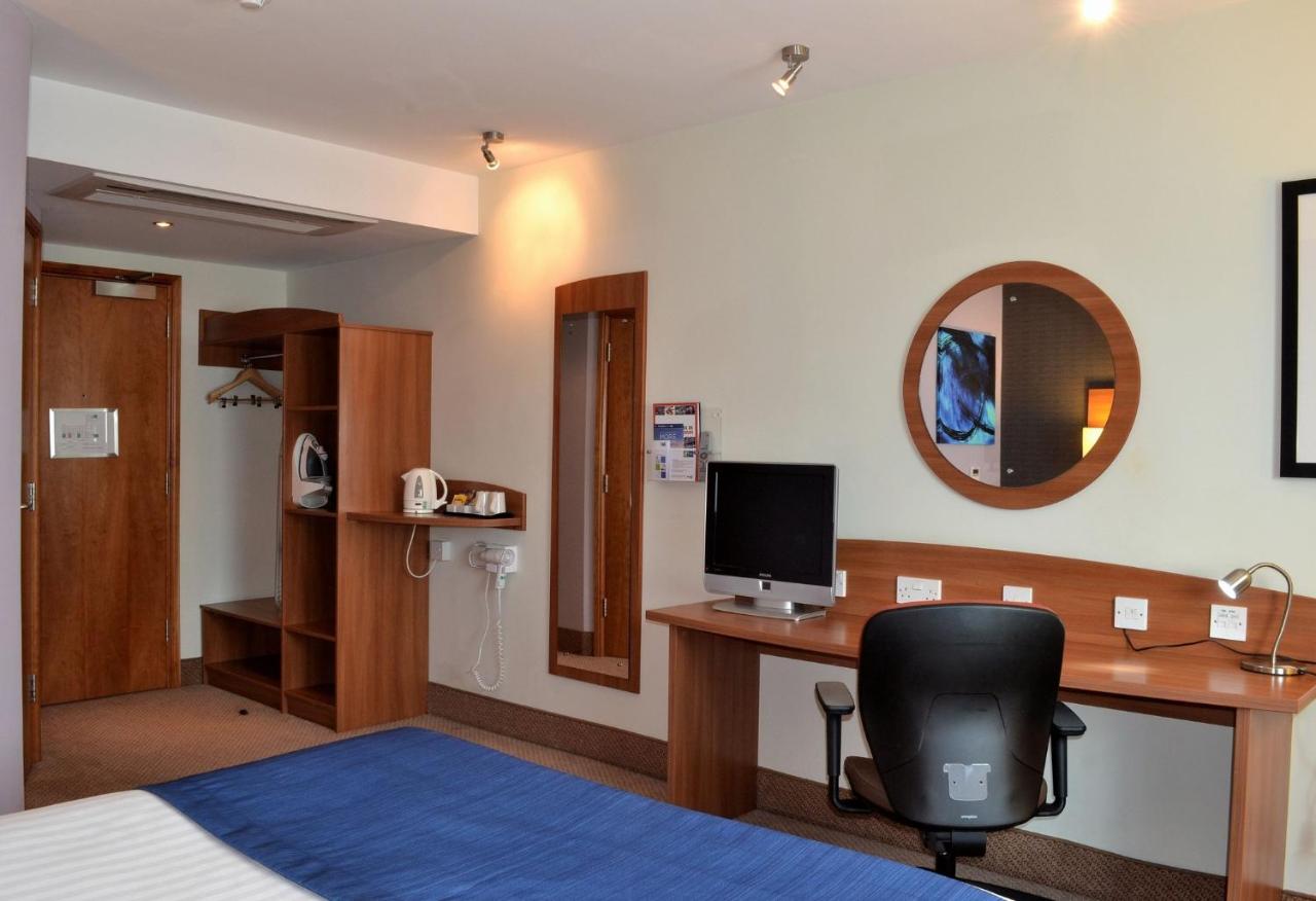 Holiday Inn Express BRAINTREE - Laterooms