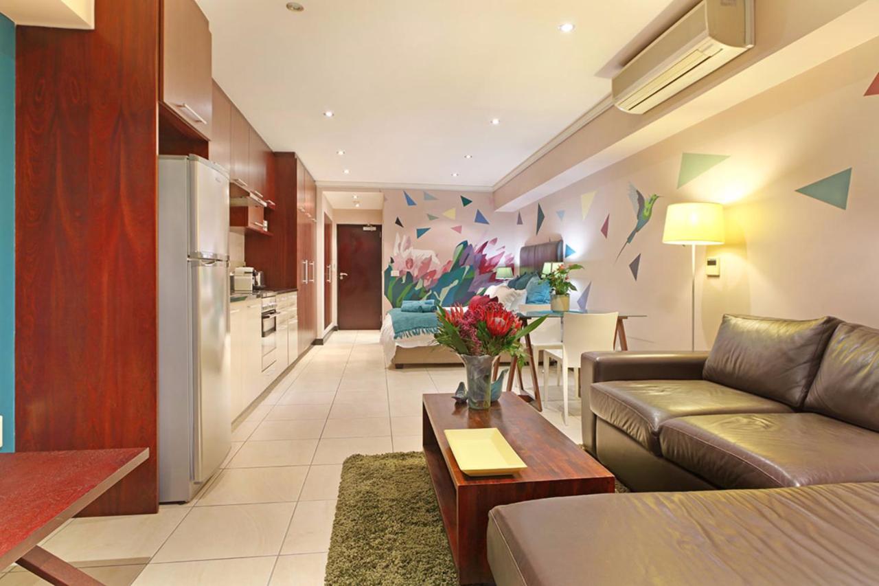 African Icon City Apartment - 2