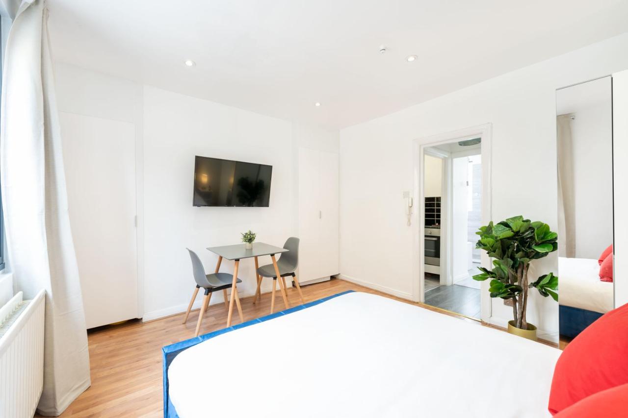 King's Cross Apartments - 4