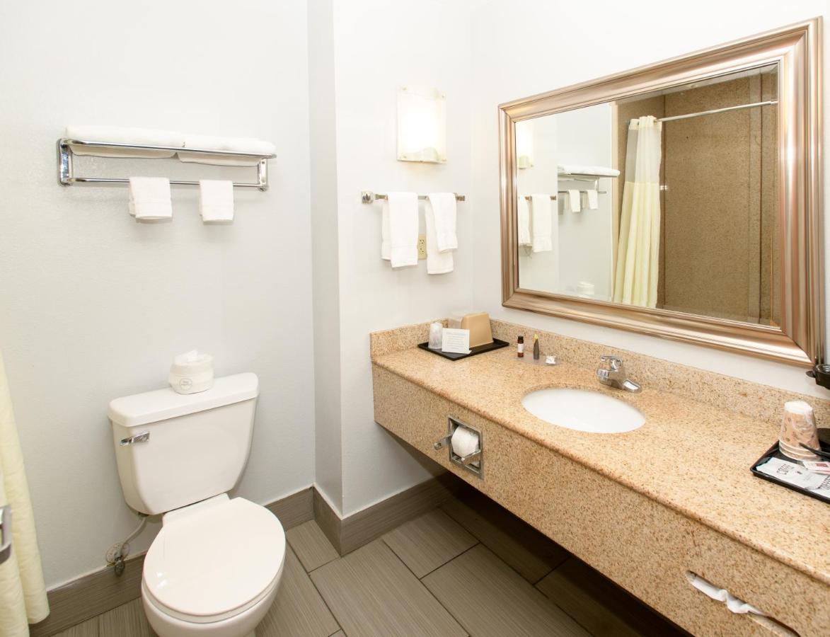 HomeTown Inn-Ringgold — photo 13