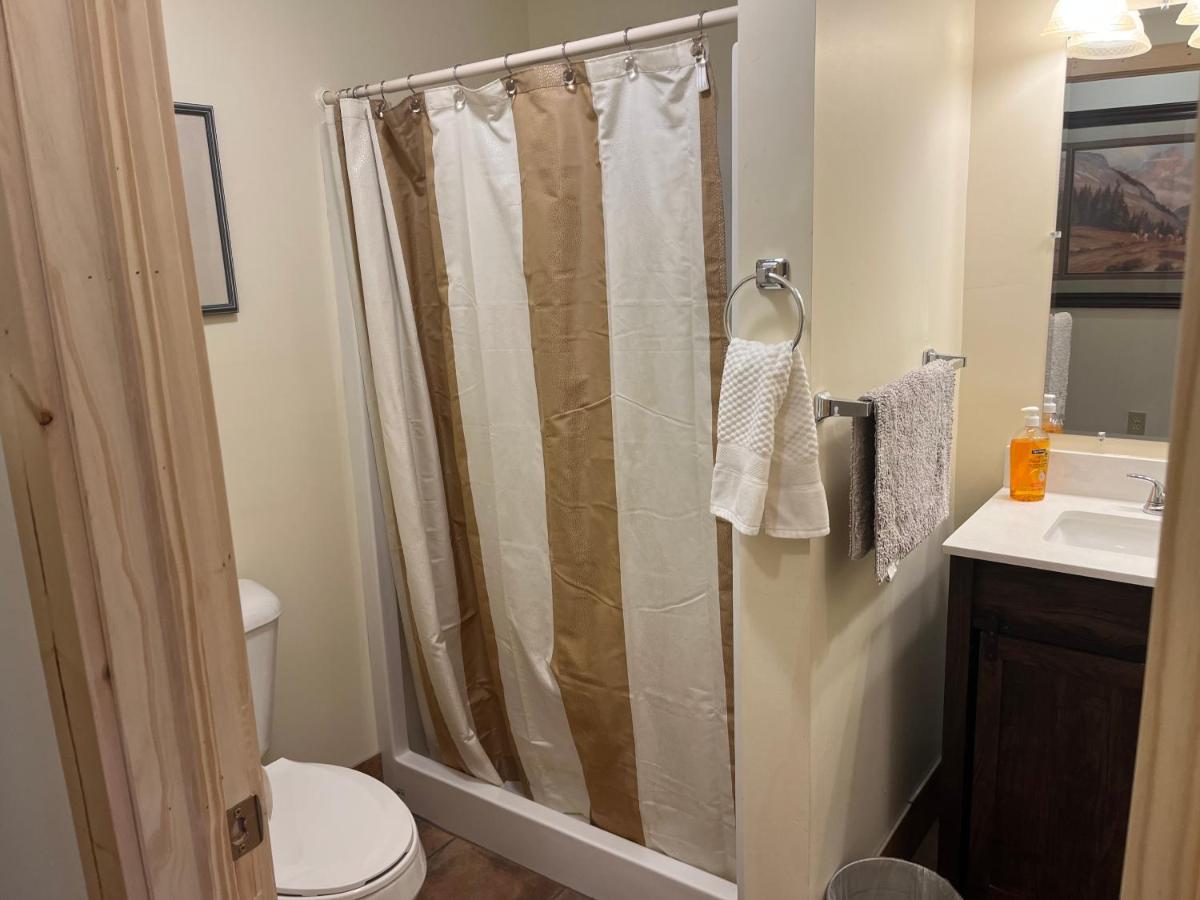 Creekside Downtown Vacation Suites — photo 12