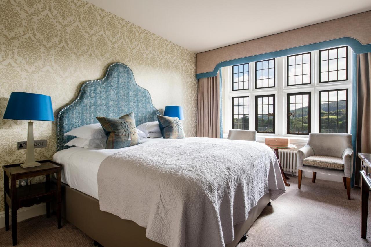 Valley Castle room