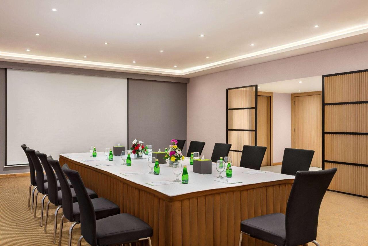 La Quinta by Wyndham Dubai Jumeirah photo