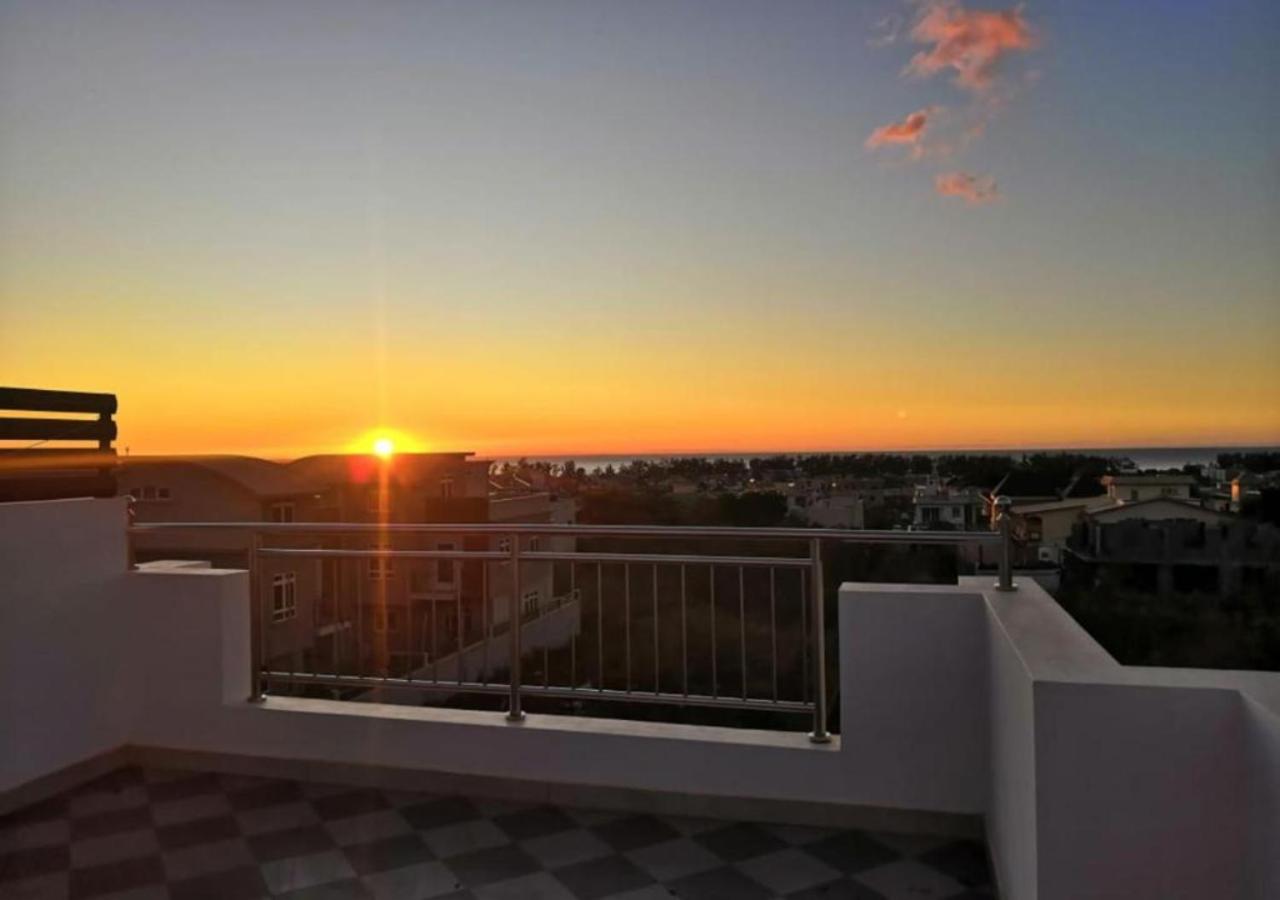 3 Bedroom Family Pool Villa Flic-en-Flac Beach - 4