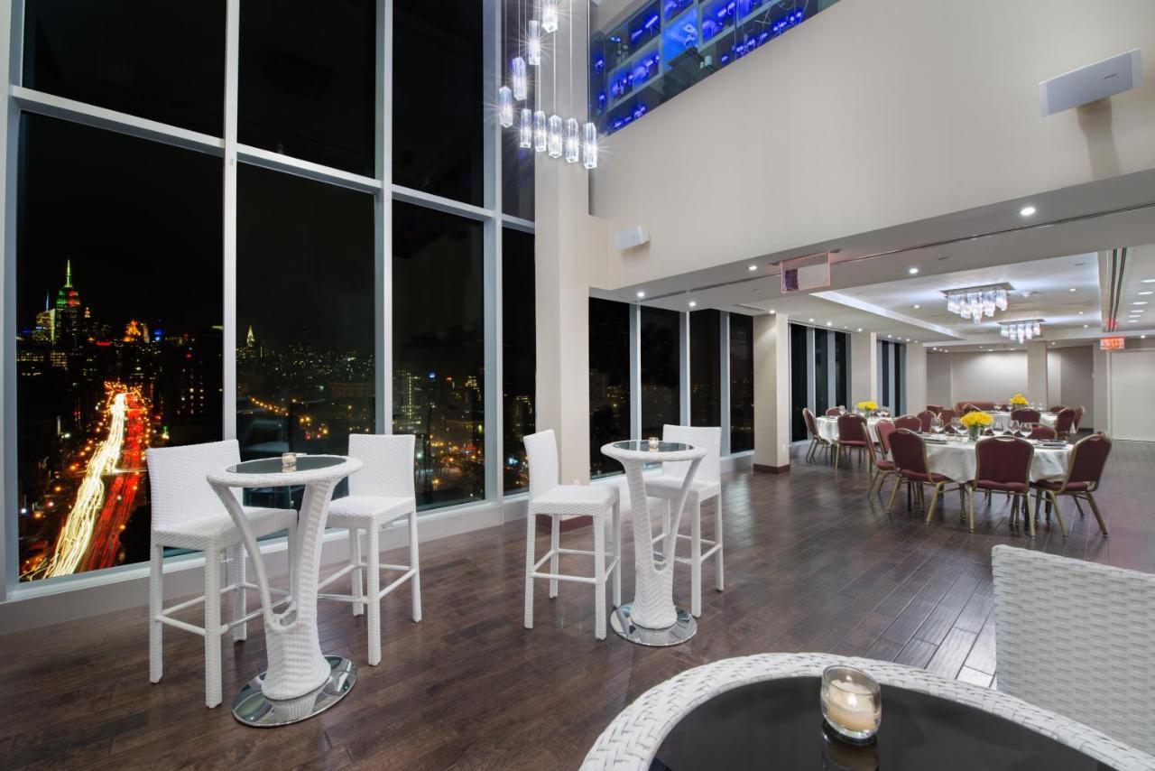 Wyndham Garden Chinatown - 4