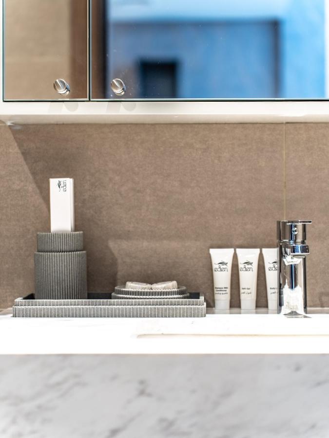 Pleasant 1BR in Burj Royale - Downtown Dubai - 3