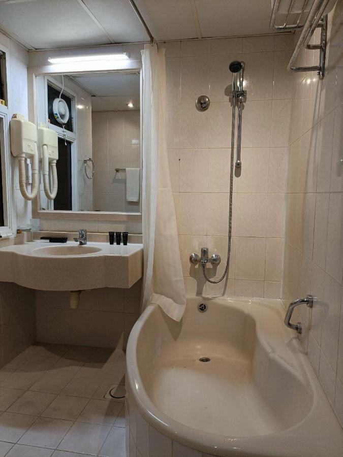 Manhattan Avenue Hotel - 3