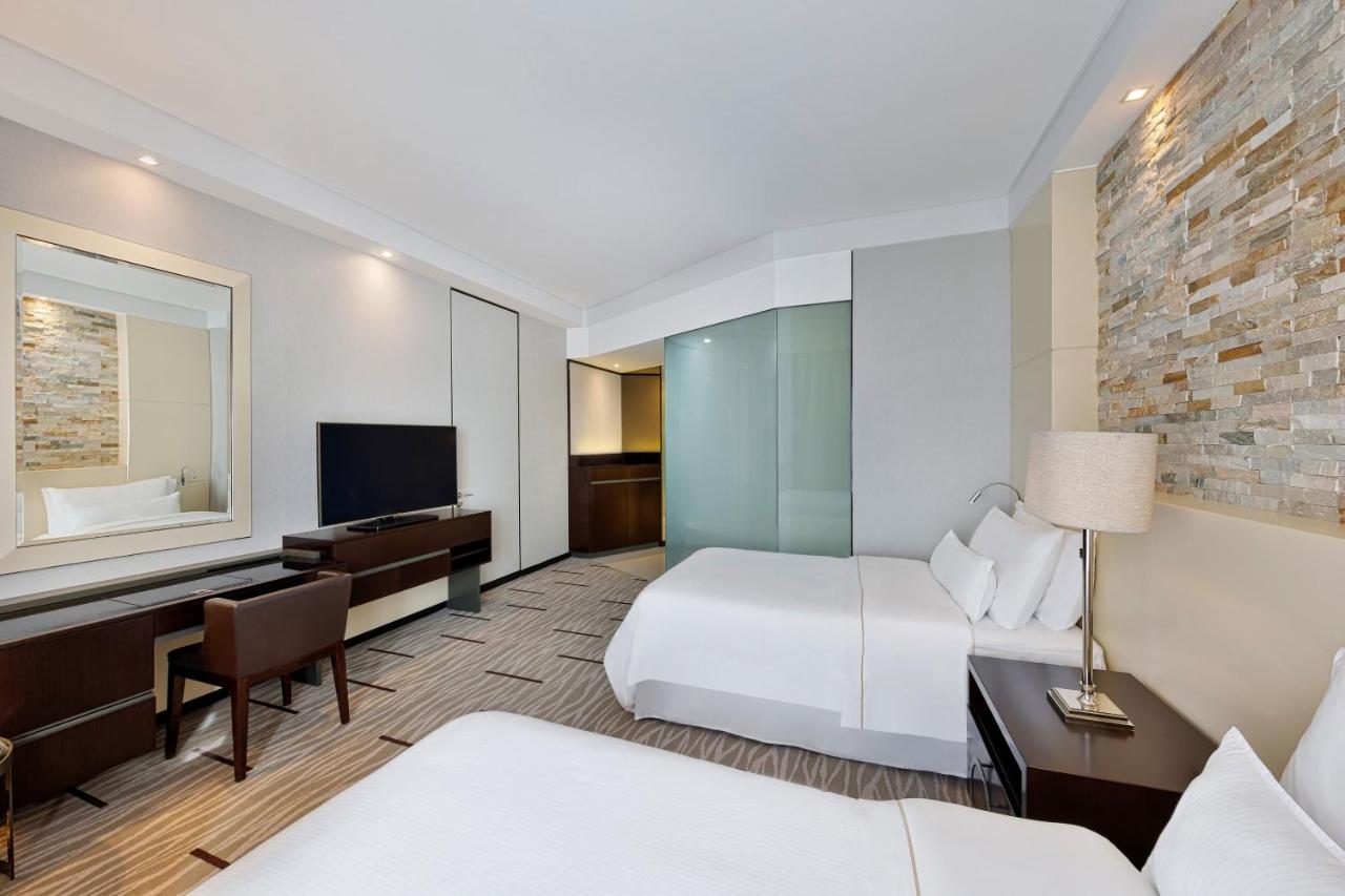 The Westin City Centre Bahrain photo