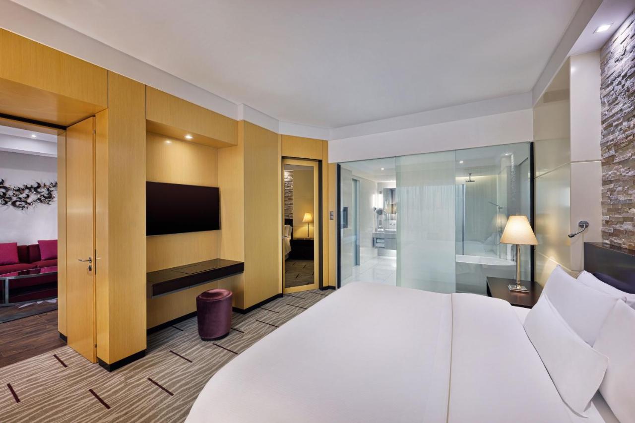The Westin City Centre Bahrain photo