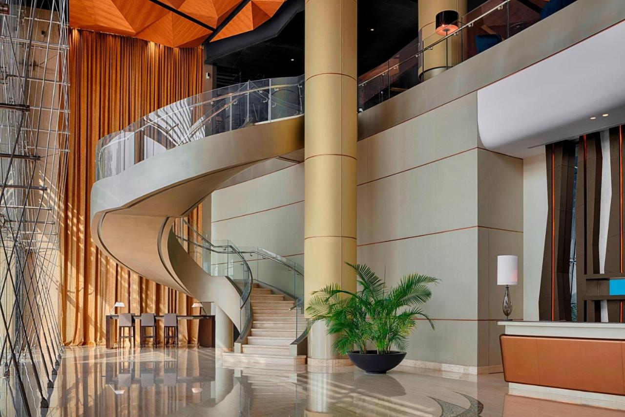 The Westin City Centre Bahrain photo