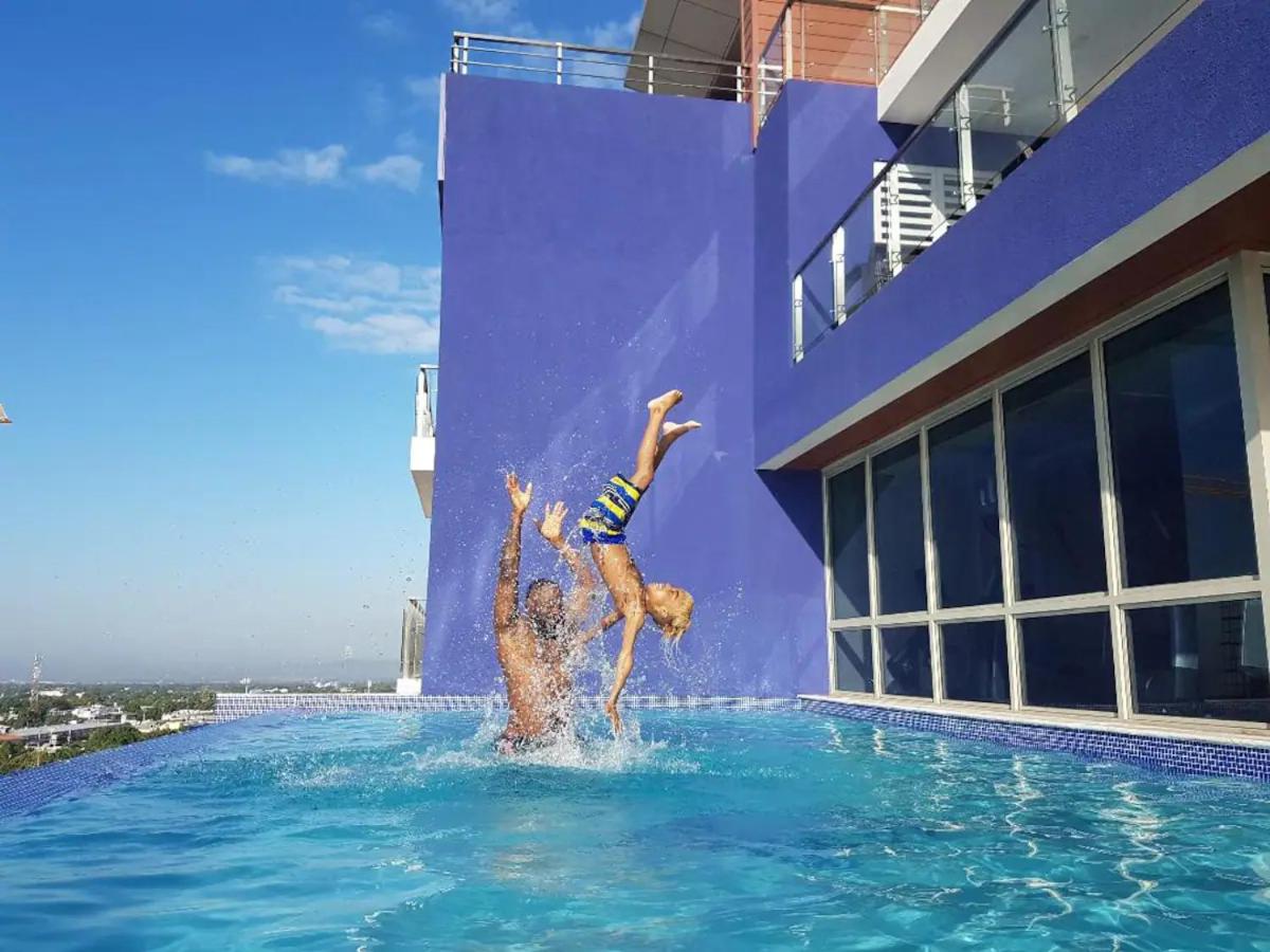 City Central Apartment in Kingston fully AC with Pool