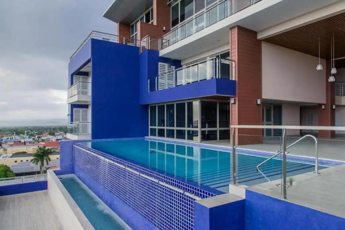 City Central Apartment in Kingston fully AC with Pool - 4