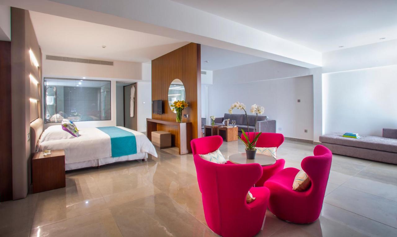 King Evelthon Beach Hotel & Resort photo