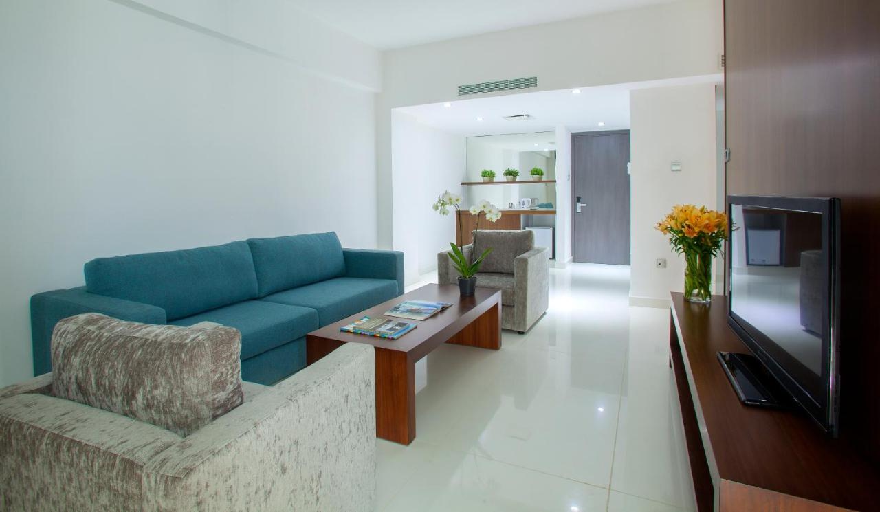 King Evelthon Beach Hotel & Resort photo