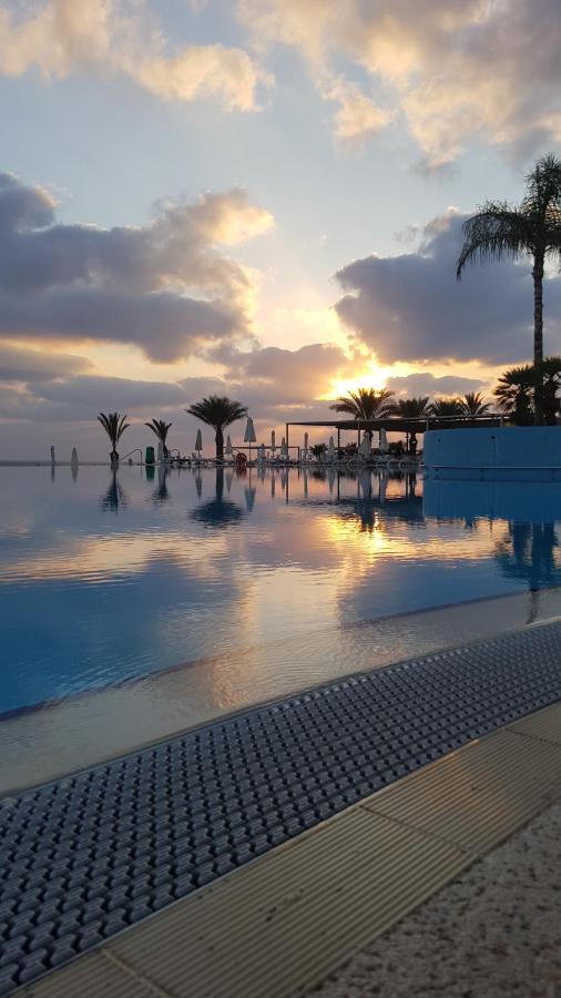 King Evelthon Beach Hotel & Resort photo