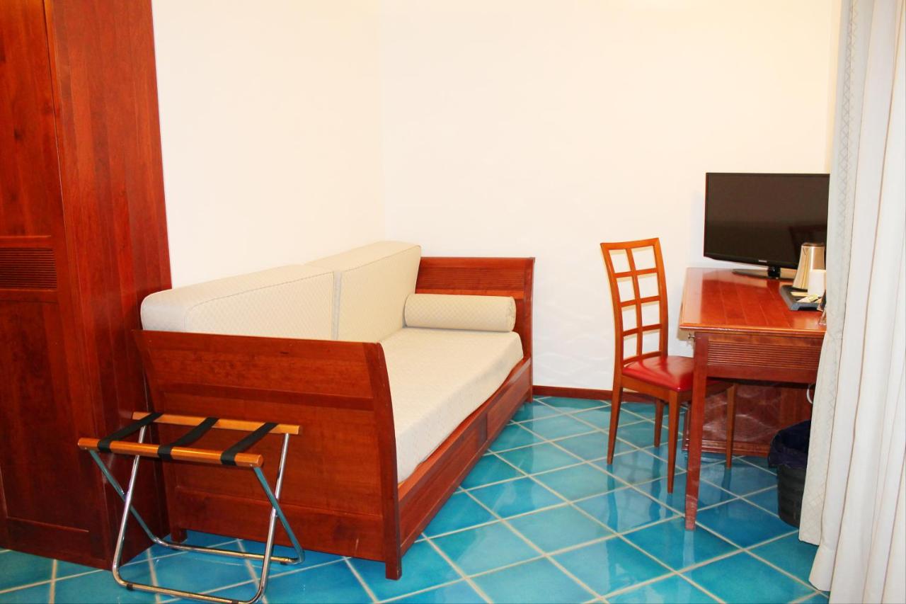 Hotel Pisacane photo