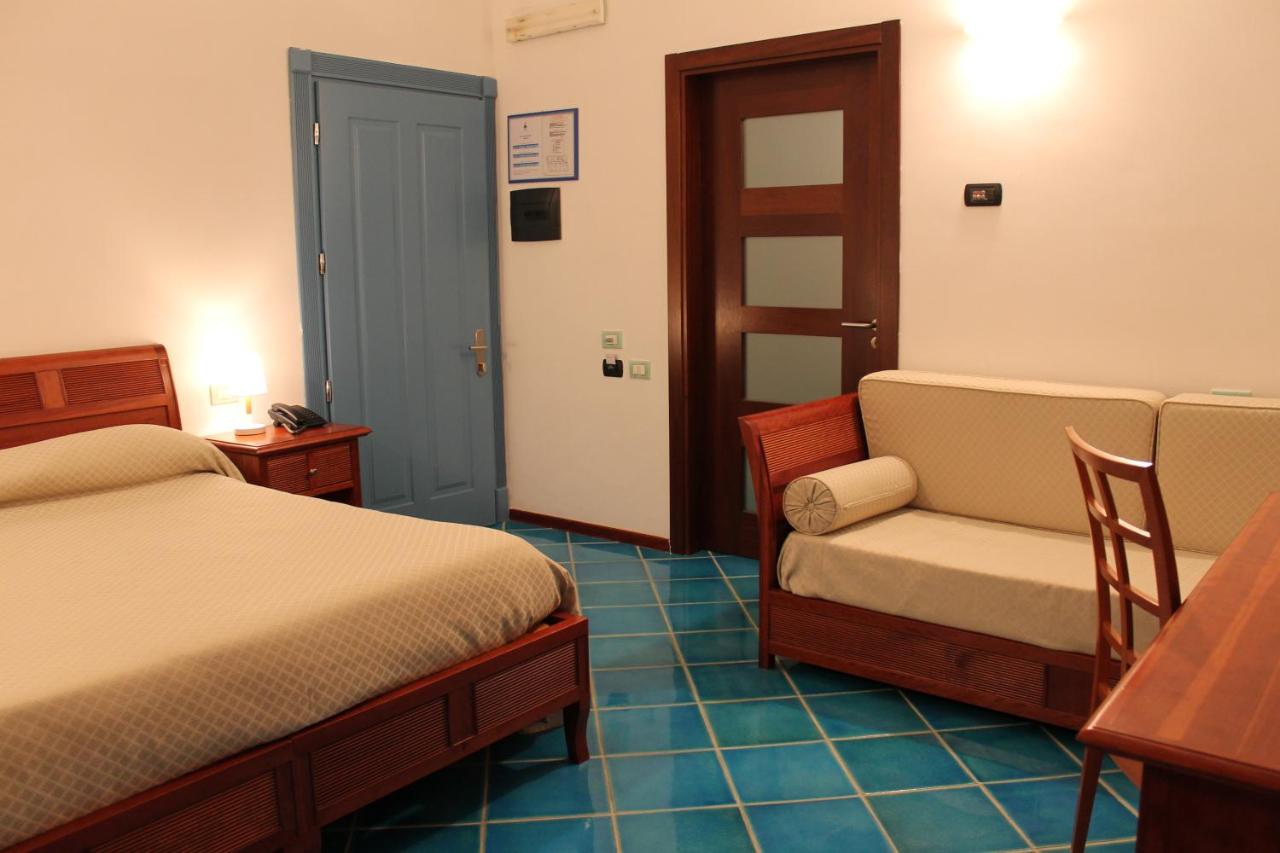 Hotel Pisacane photo
