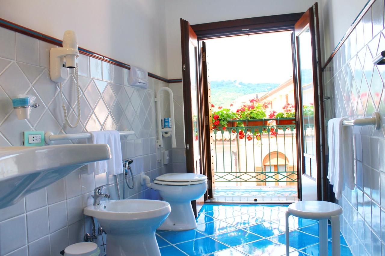 Hotel Pisacane photo